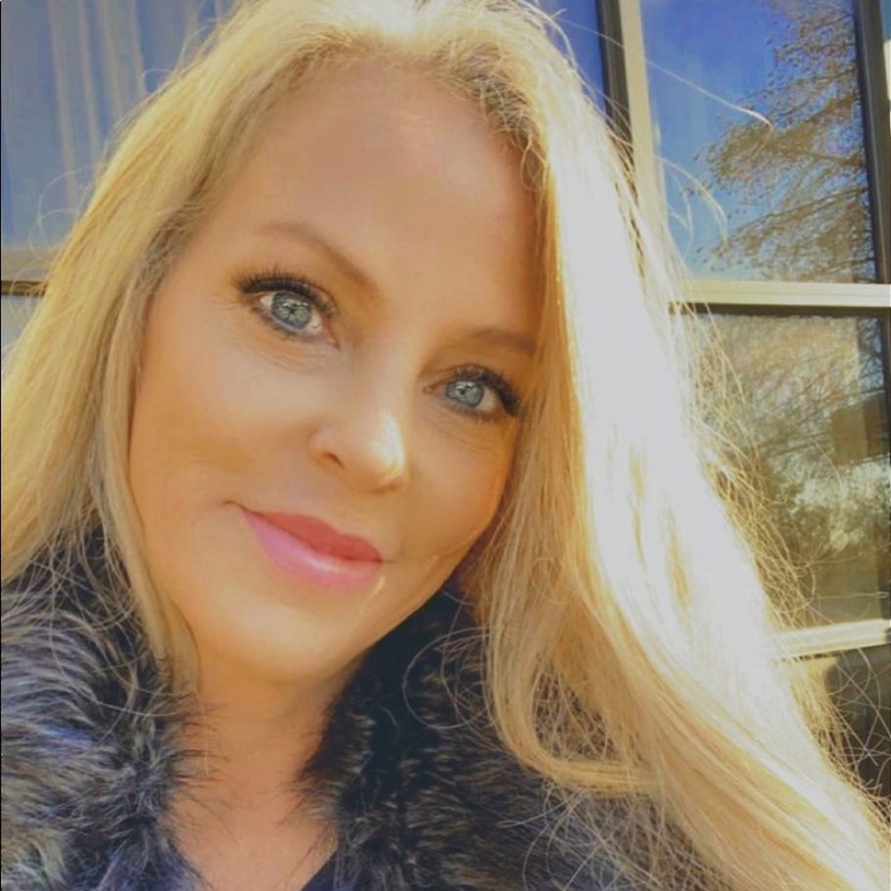 Meet your Posher, Mickie